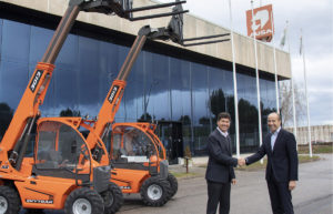 AUSA joins forces with JLG