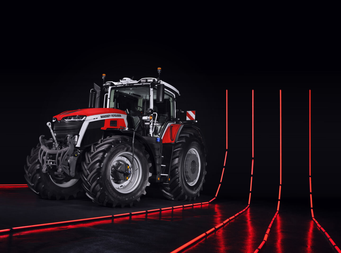 An exclusive look at the 8S tractor Massey Ferguson just launched